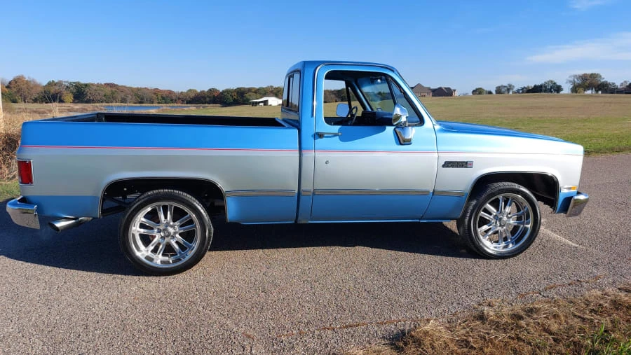 1984 GMC C/K 3rd Gen - Image 4 of 8