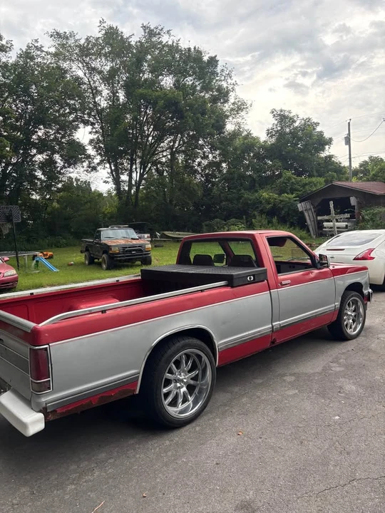 1984 GMC C/K 3rd Gen - Image 3 of 8