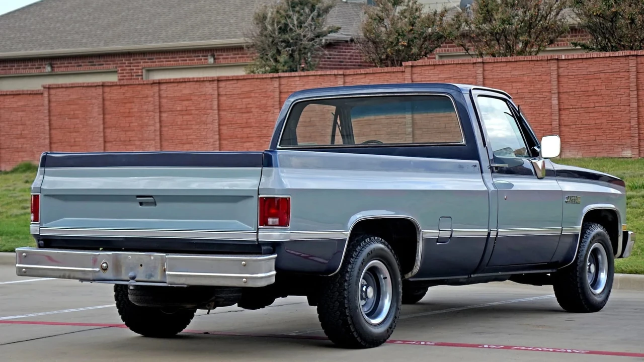 1984 GMC C/K 3rd Gen - Image 3 of 31