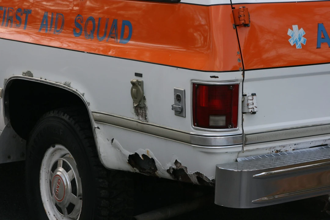 1984 GMC Suburban 7th Gen - Image 22 of 31