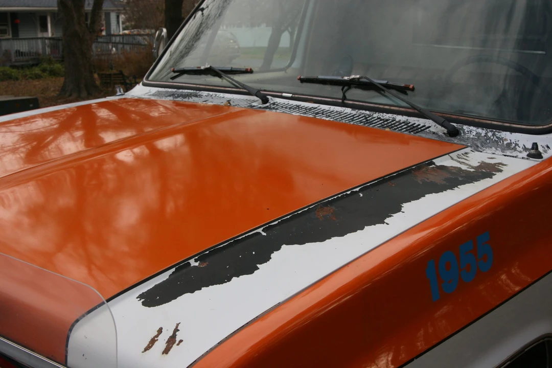 1984 GMC Suburban 7th Gen - Image 21 of 31
