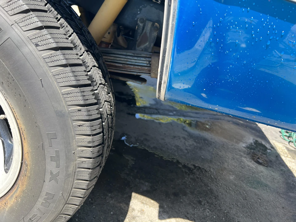 1984 GMC Suburban 7th Gen - Image 17 of 31