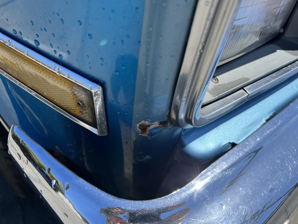 1984 GMC Suburban 7th Gen - Image 16 of 31