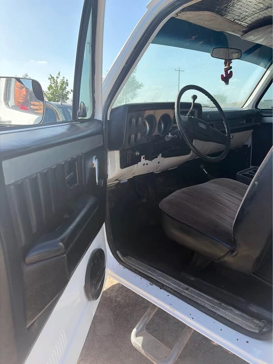 1984 GMC Jimmy 2nd Gen - Image 9 of 11