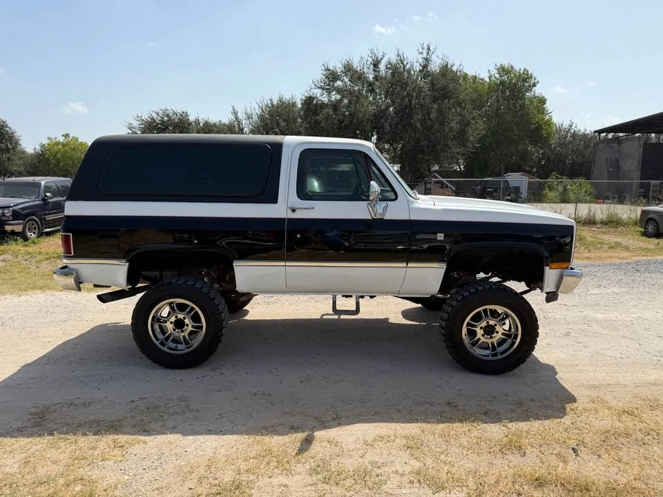 1984 GMC Jimmy 2nd Gen - Image 4 of 11