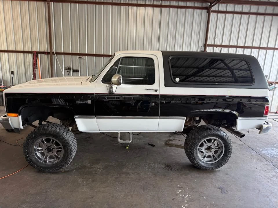 1984 GMC Jimmy 2nd Gen - Image 3 of 10