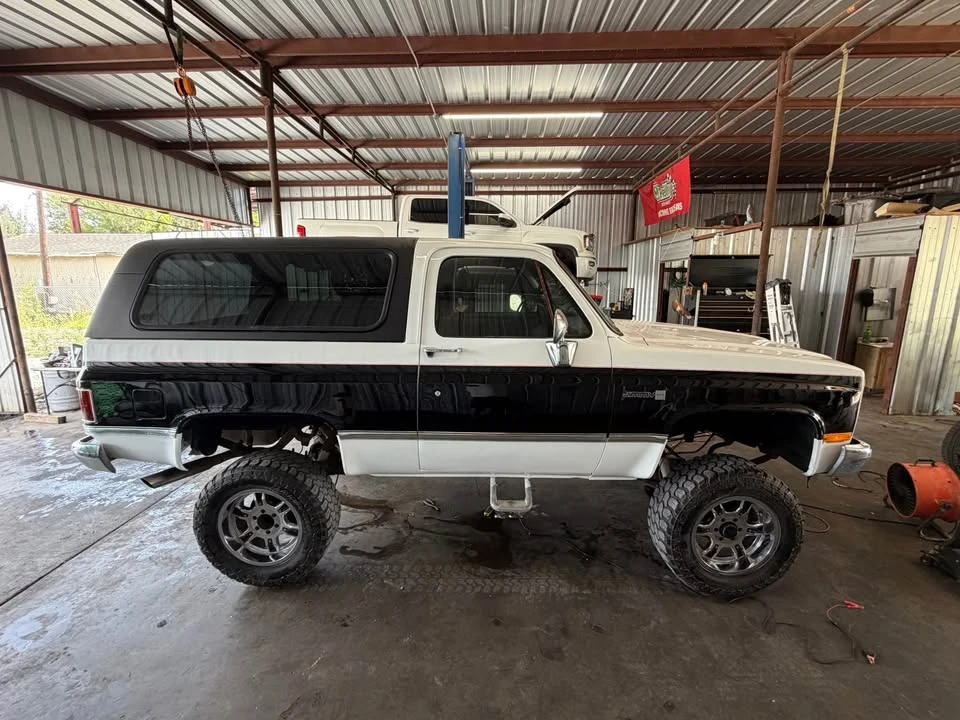 1984 GMC Jimmy 2nd Gen - Image 4 of 10
