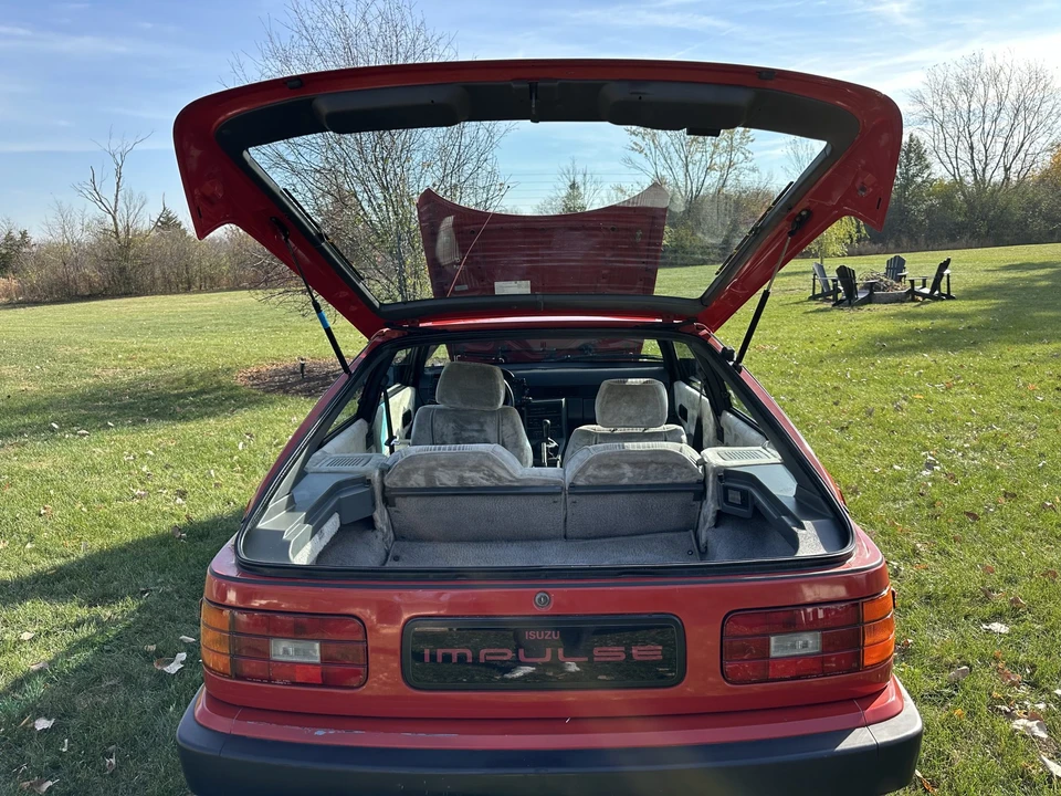 1984 Isuzu Impulse - Image 25 of 31