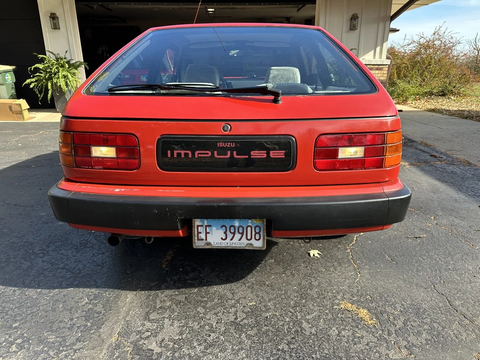 1984 Isuzu Impulse - Image 17 of 31