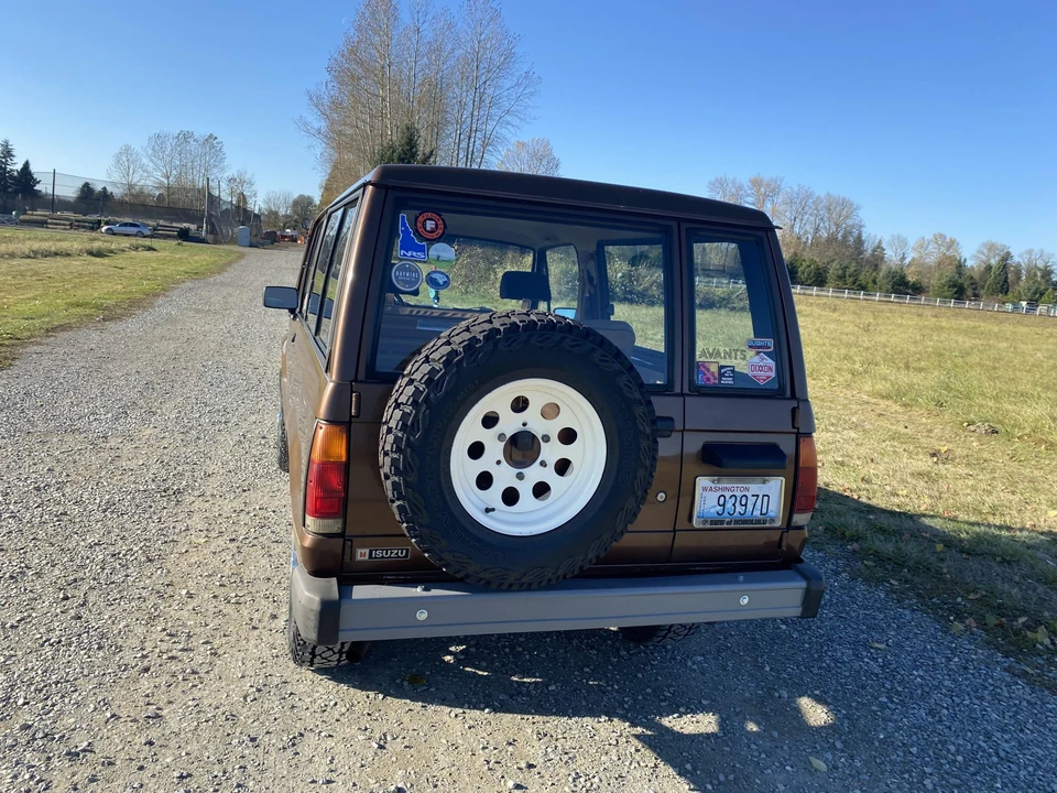 1984 Isuzu Trooper - Image 19 of 31