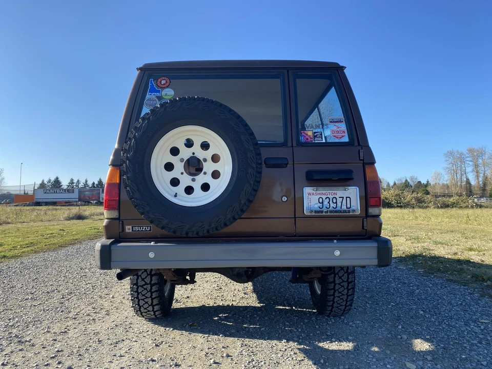 1984 Isuzu Trooper - Image 18 of 31