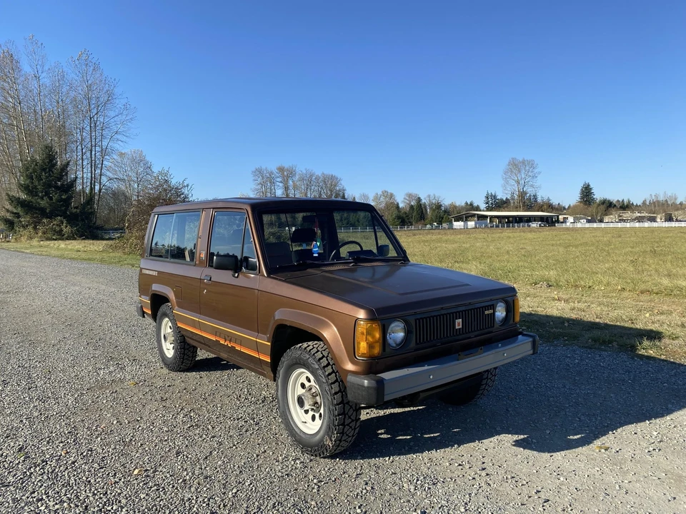 1984 Isuzu Trooper - Image 10 of 31
