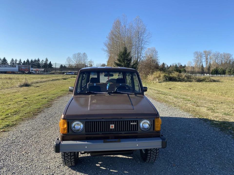 1984 Isuzu Trooper - Image 4 of 31