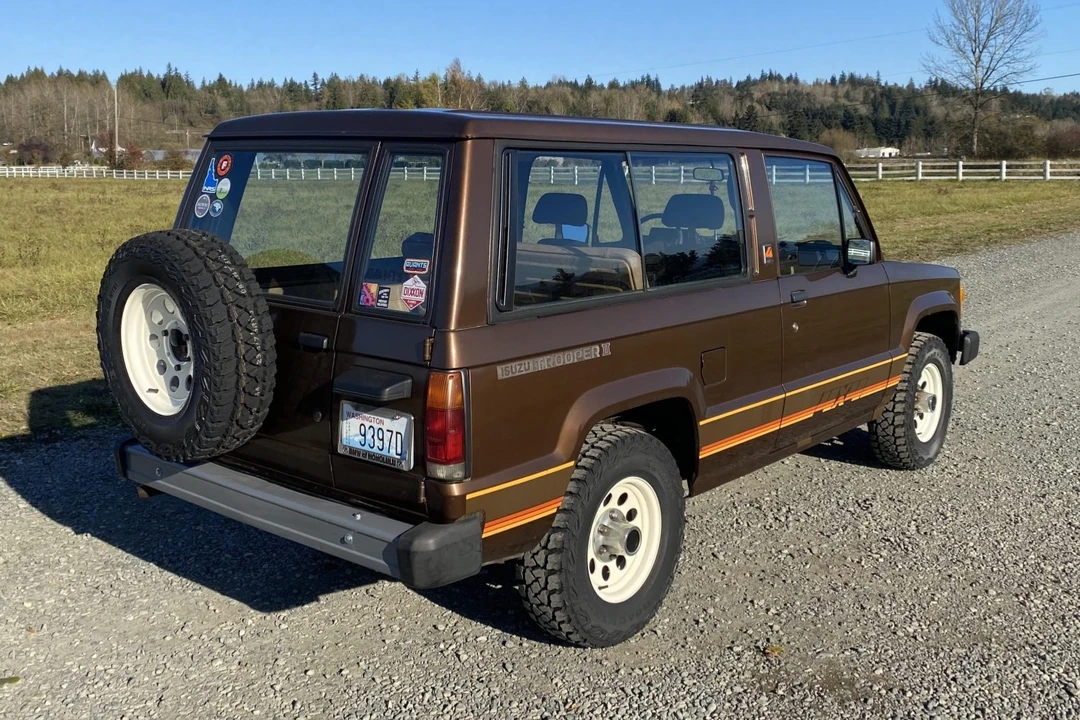 1984 Isuzu Trooper - Image 14 of 31