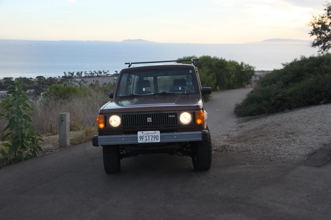 1984 Isuzu Trooper - Image 3 of 31