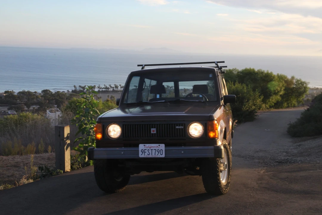 1984 Isuzu Trooper - Image 2 of 31