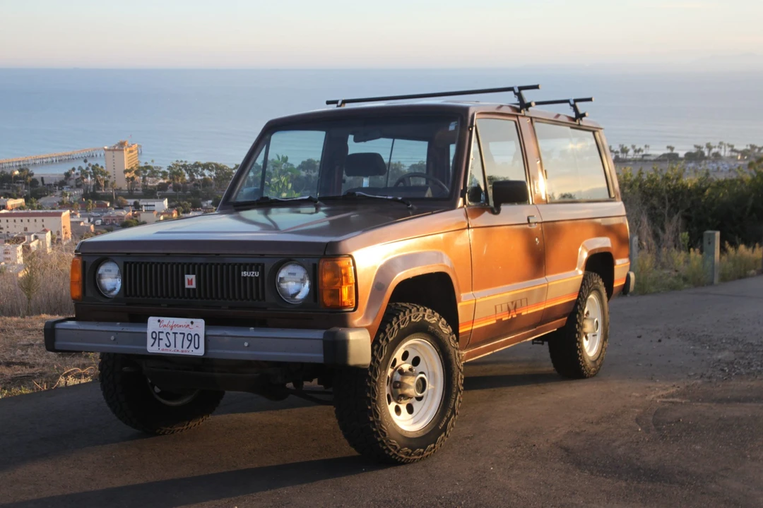 1984 Isuzu Trooper - Image 10 of 31