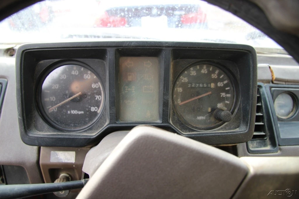 1984 Isuzu Trooper - Image 14 of 21