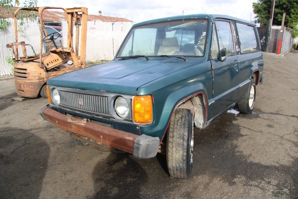 1984 Isuzu Trooper - Image 2 of 21