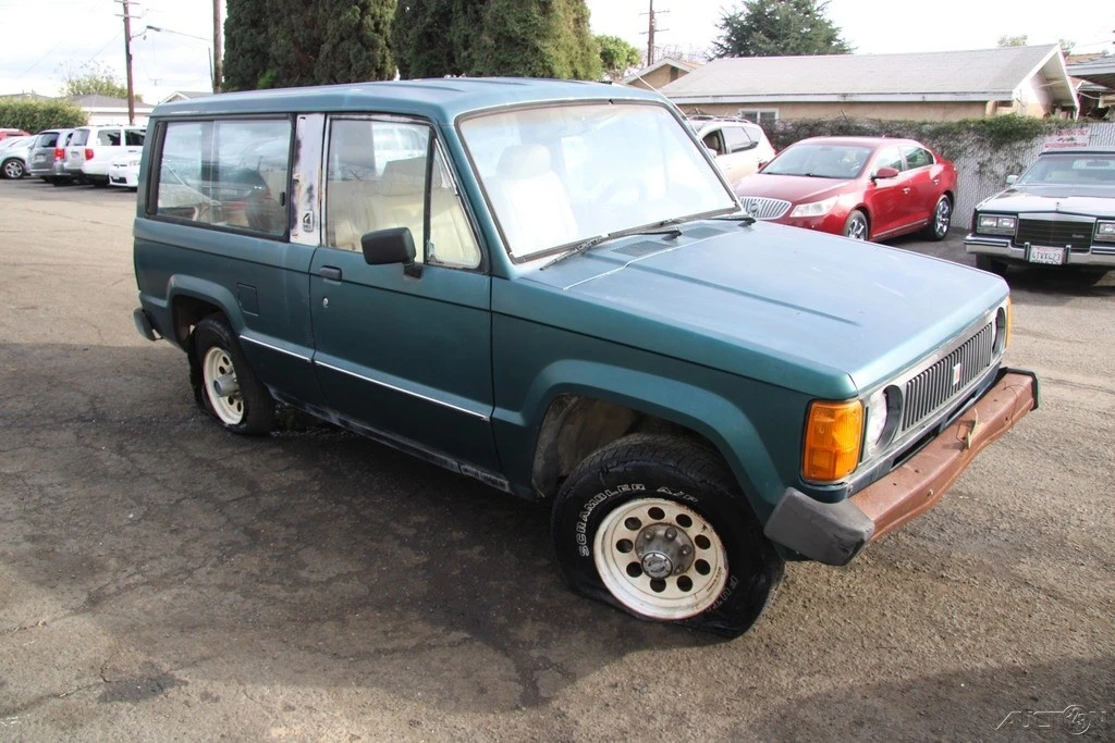 1984 Isuzu Trooper - Image 7 of 21