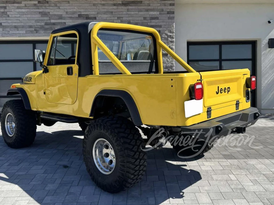 1984 Jeep CJ8 Scrambler - Image 2 of 24