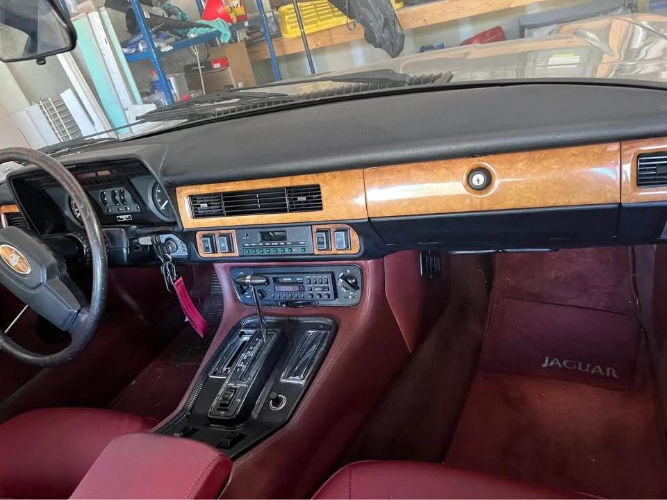 1984 Jaguar XE - Image 2 of 7