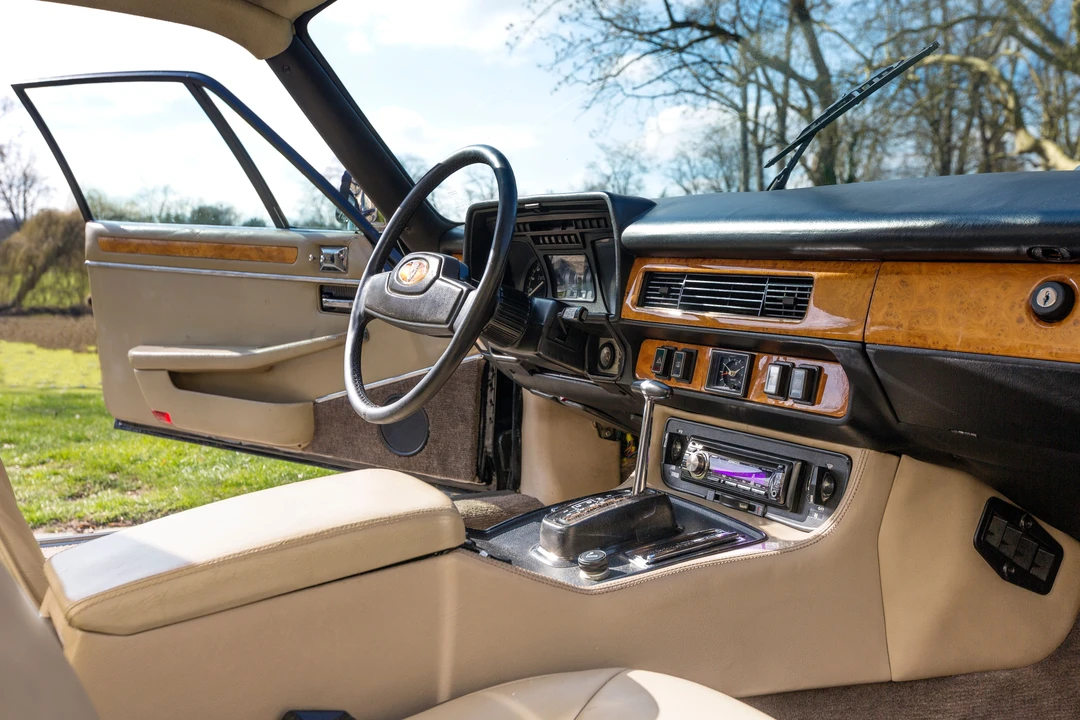 1984 Jaguar XJS Pre-Facelift V12 - Image 12 of 31