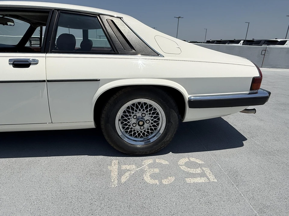 1984 Jaguar XJS Pre-Facelift V12 - Image 14 of 31