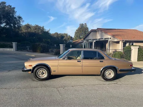 1984 Jaguar XJ XJ6 Vanden Plas Sedan 4D