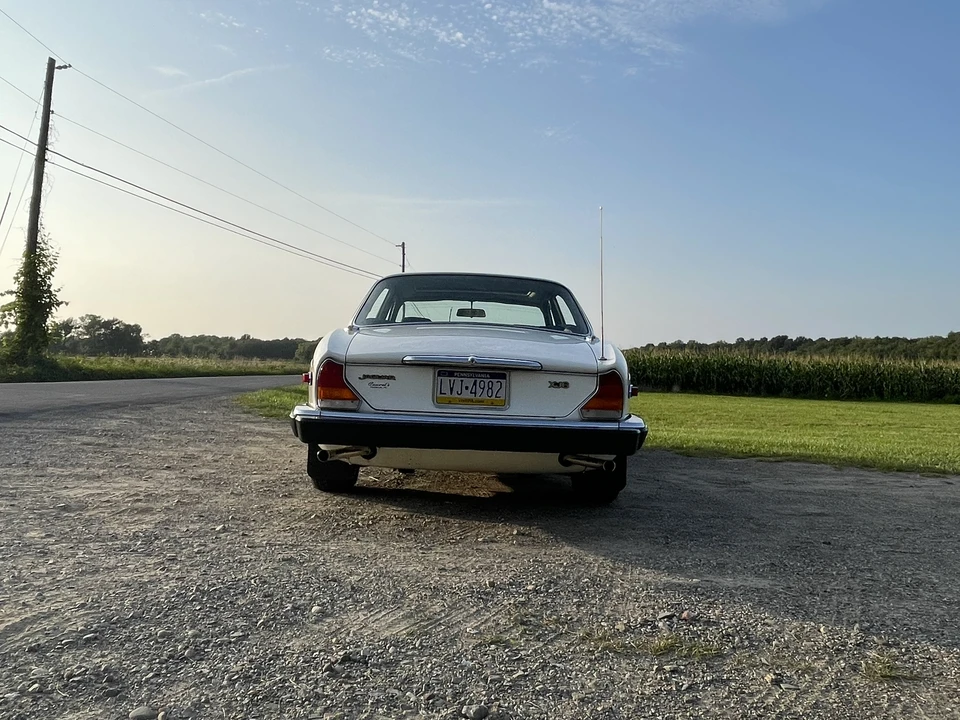 1984 Jaguar XJ Series 3 - Image 27 of 31