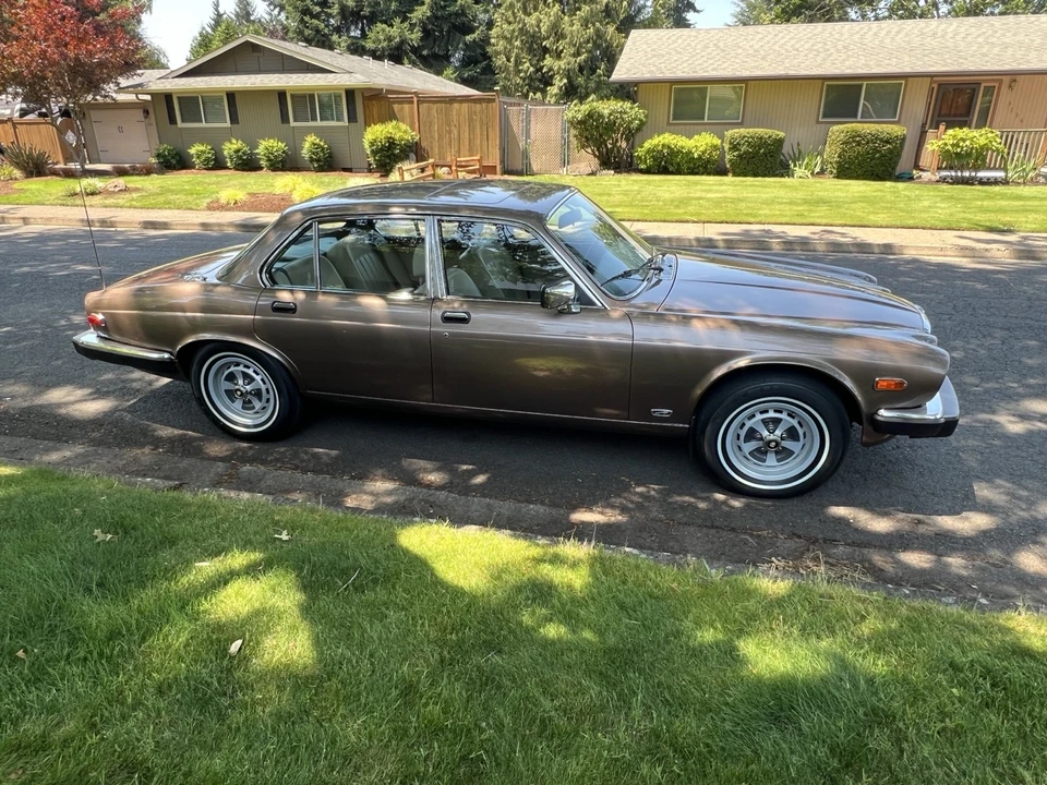 1984 Jaguar XJ Series 3 - Image 7 of 21