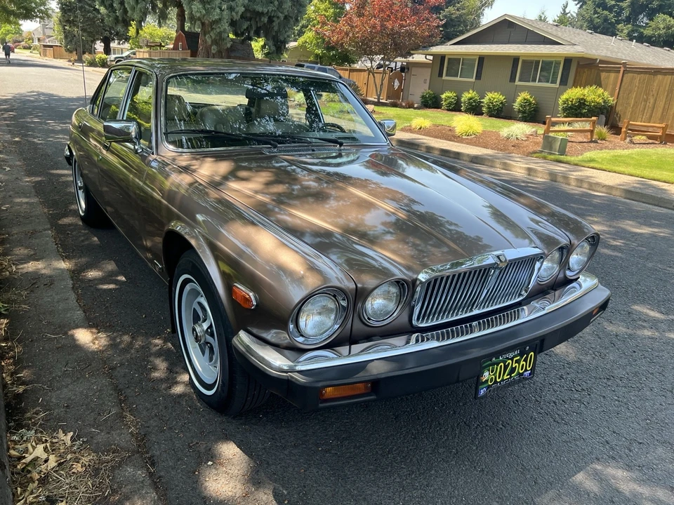1984 Jaguar XJ Series 3 - Image 8 of 21