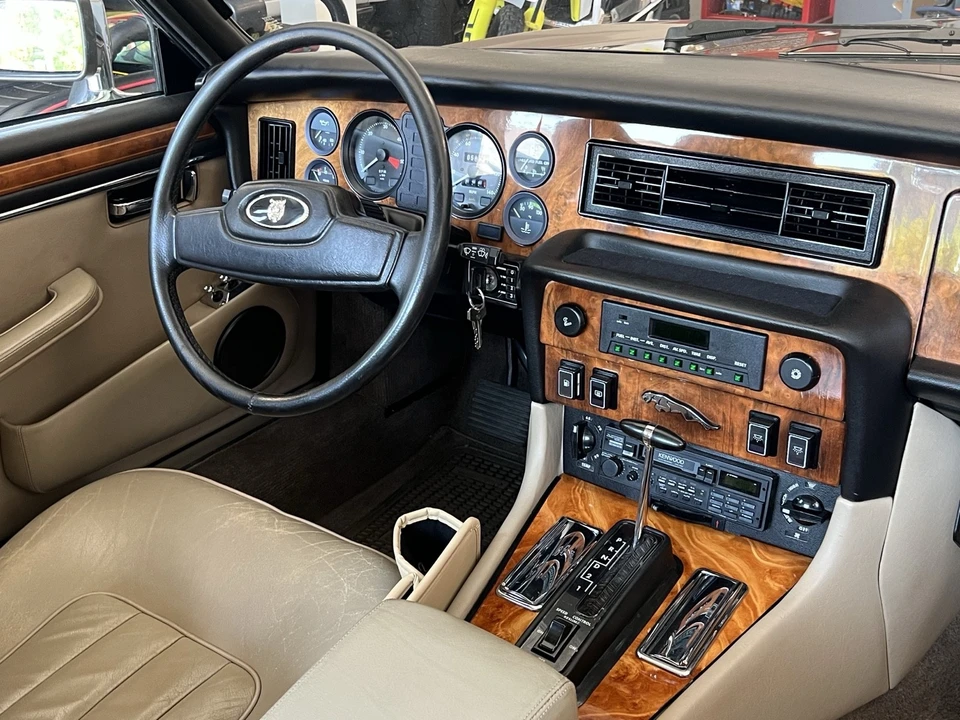 1984 Jaguar XJ Series 3 - Image 19 of 21