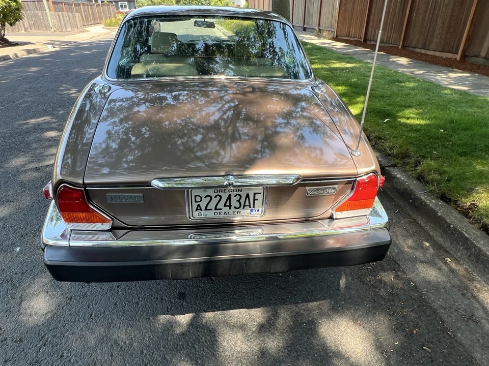 1984 Jaguar XJ Series 3 - Image 5 of 21