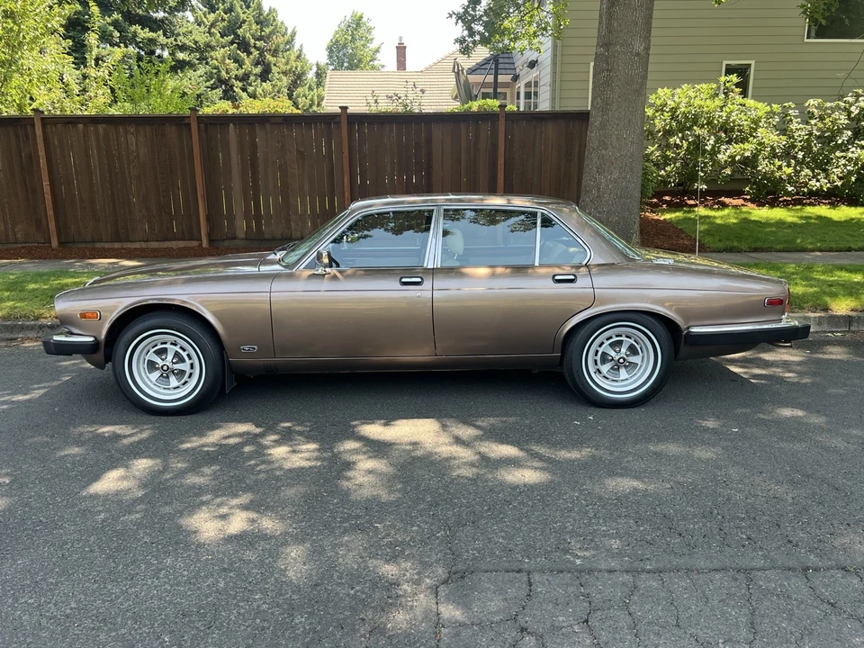 1984 Jaguar XJ Series 3 - Image 10 of 21