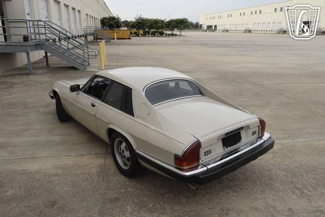 1984 Jaguar XJS Pre-Facelift V12 - Image 8 of 12