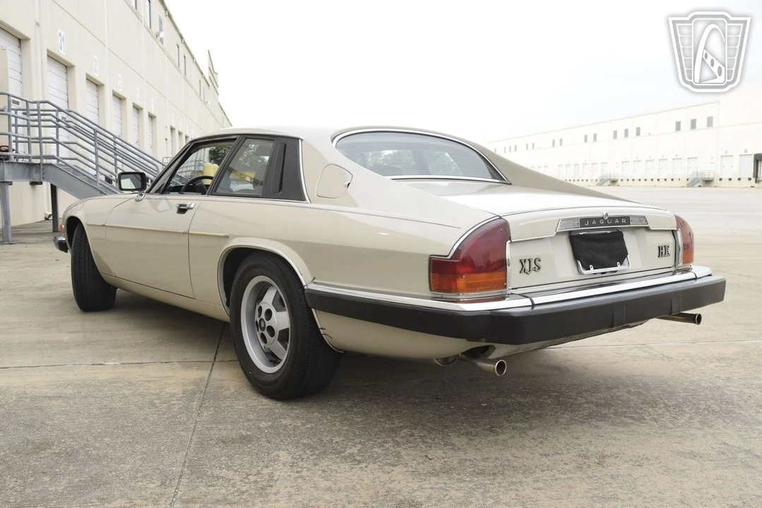1984 Jaguar XJS Pre-Facelift V12 - Image 10 of 12