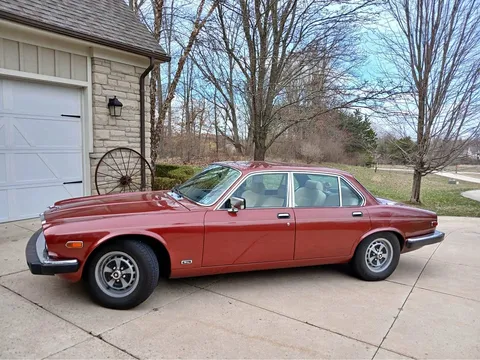 1984 Jaguar XJ Vanden Plas Sedan