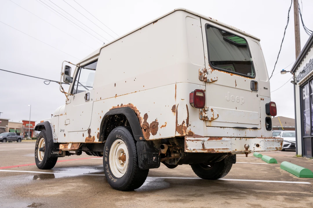 1984 Jeep CJ8 Scrambler - Image 7 of 31
