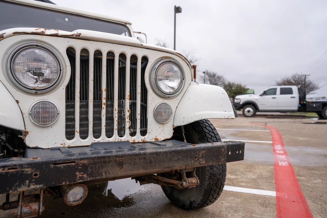1984 Jeep CJ8 Scrambler - Image 25 of 31
