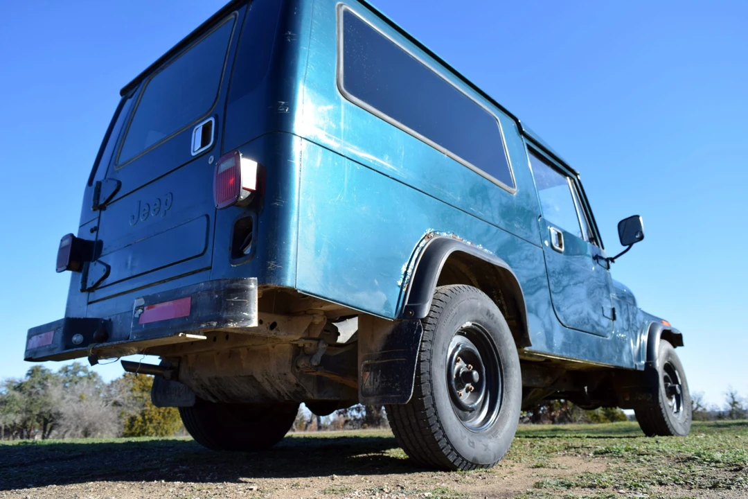 1984 Jeep CJ8 Scrambler - Image 8 of 31