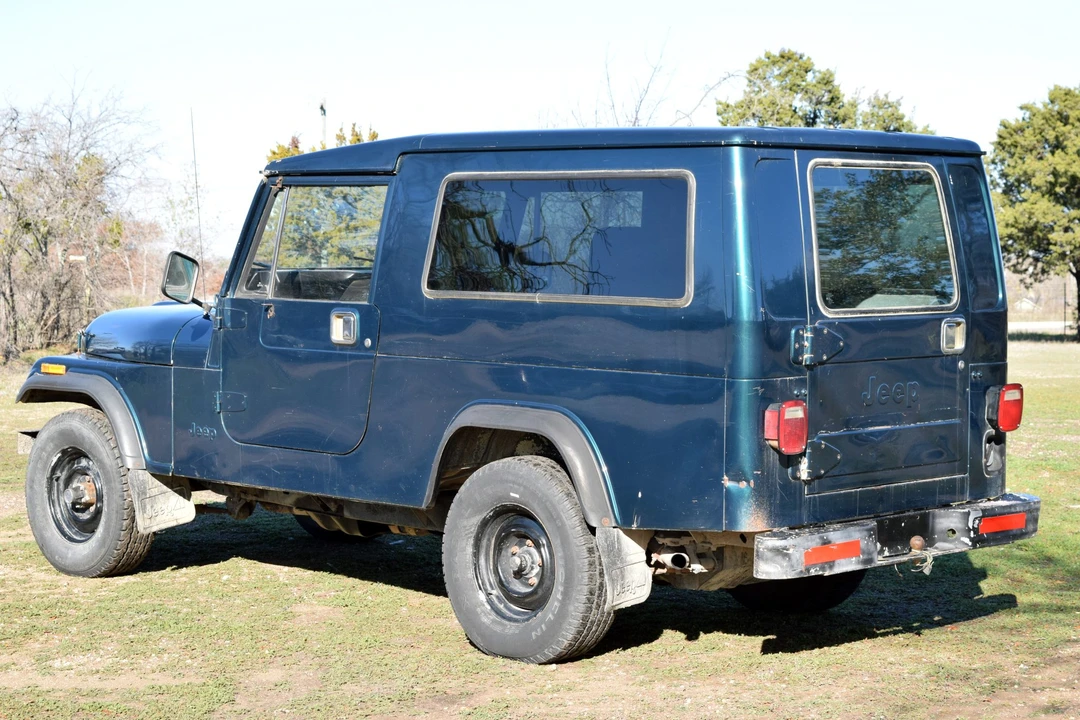 1984 Jeep CJ8 Scrambler - Image 10 of 31