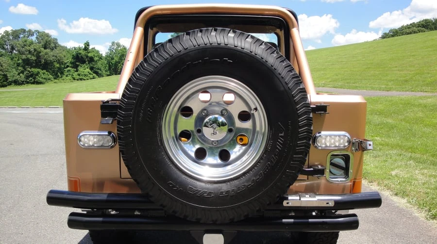 1984 Jeep CJ8 Scrambler - Image 9 of 12
