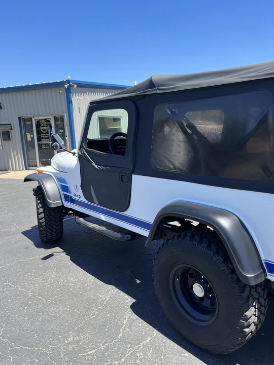 1984 Jeep CJ8 Scrambler - Image 25 of 31