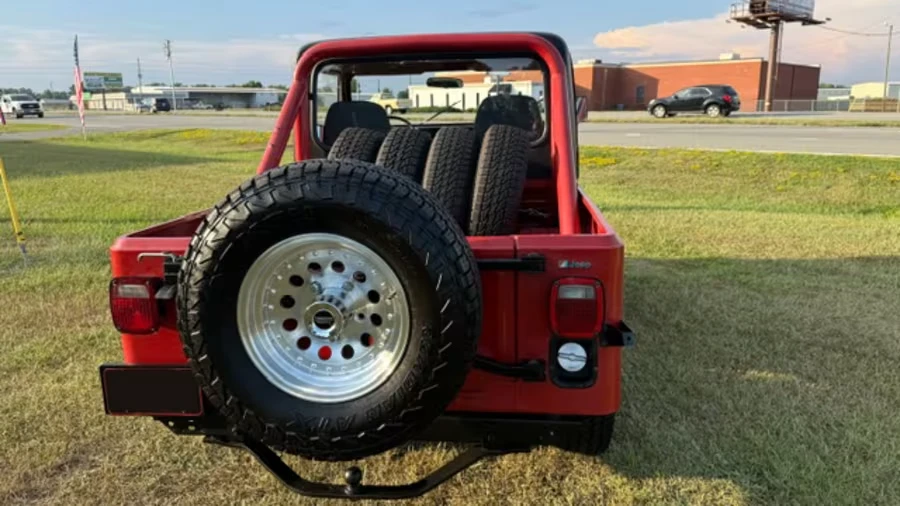 1984 Jeep CJ8 Scrambler - Image 5 of 31