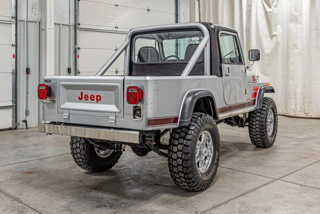 1984 Jeep CJ8 Scrambler - Image 8 of 31