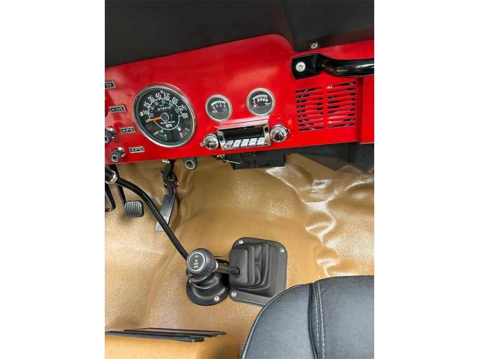 1984 Jeep CJ8 Scrambler - Image 12 of 18