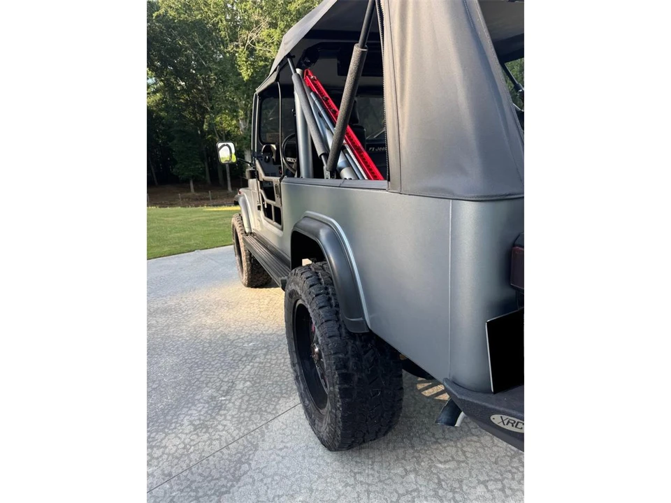 1984 Jeep CJ8 Scrambler - Image 9 of 26