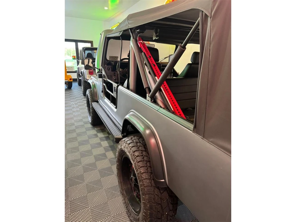 1984 Jeep CJ8 Scrambler - Image 20 of 26