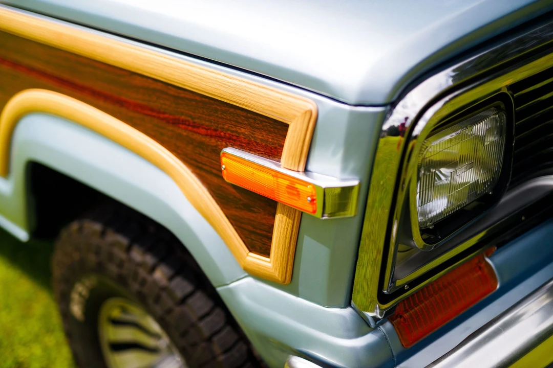 1984 Jeep SJ Grand Wagoneer - Image 19 of 31